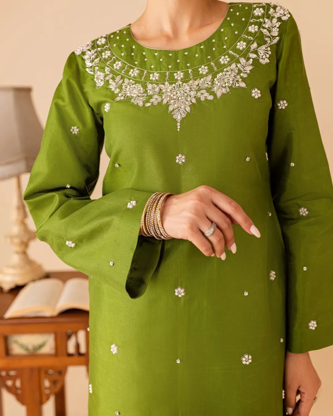 Green anika